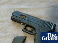 ‘Anonimato on-line é uma ilusão’: adolescente de NSW acusado de suposta fraude de tiroteio em massa nos EUA