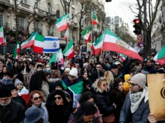 Manifestantes em todo o mundo mostram solidariedade aos protestos no Irã