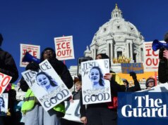 Trump ameaça usar a Lei de Insurreição em Minnesota em resposta aos protestos do ICE