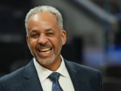 Relatório: Hornets aposentando a camisa 30 do Dell Curry