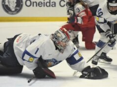 Sinal de carga G Sarah Coe, mova G Sanni Ahola para LTIR