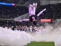 Ursos abrem janela de treinos para CB Kyler Gordon, OL Braxton Jones