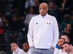 Assistente de Temple, ex-técnico interino do Miami, Invoice Courtney, morre