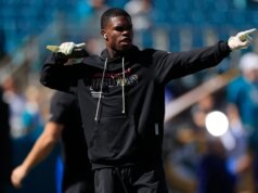 Travis Hunter, do Jaguars, continuará como jogador bidirecional