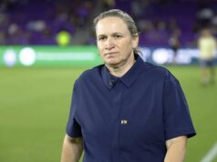 Reign estende a técnica Laura Harvey até a temporada de 2028