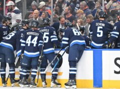 Jatos voam para Toronto e decidem quebrar seqüência de 7 derrotas consecutivas