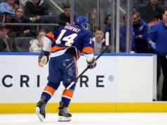 Islanders F Bo Horvat, atleta olímpico do Canadá, evita lesões graves