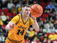 Nº 25 de Iowa se prepara para confronto de defesas contra UCLA