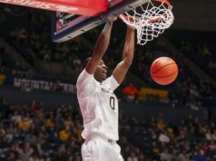 West Virginia não classificada tenta matar outro gigante no 7º lugar em Houston