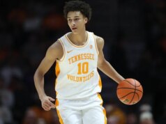 Lançamentos livres são um problema para o número 21 do Tennessee e Texas