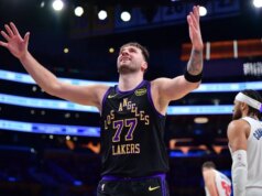 Lakers pretende impedir derrapagem com Grizzlies na cidade por 2 jogos