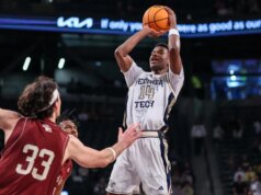 Pitt e Georgia Tech buscam desempenhos mais consistentes