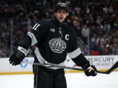 Kings colocam F Anze Kopitar no IR, recuperam F Corey Perry