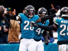 Jaguars derrotam Titãs por 41 a 7 para conquistar a AFC South