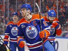 O escaldante Connor McDavid (hat-trick) acende Oilers sobre Preds