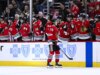 Blackhawks dominam jogos de poder e PKs para esmagar Blues