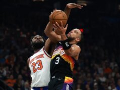 Suns desiste de liderança no ultimate e acerta lances livres para afundar Knicks