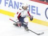 Alex Ovechkin esquentando antes do encontro entre Caps e Predators