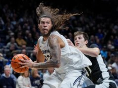 Xavier irrompe ofensivamente para derrapar contra Windfall