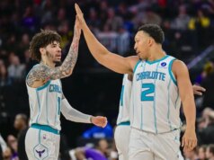 Hornets afundam 24 treys em goleada de 55 pontos sobre Jazz
