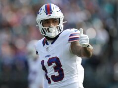 Payments WR Gabe Davis fará ressonância magnética no joelho machucado