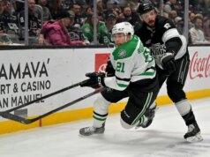 Jason Robertson impulsiona estrelas além de reis