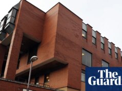 Menino planejando atos terroristas queria ‘utopia da supremacia branca’, disse o tribunal de Leeds