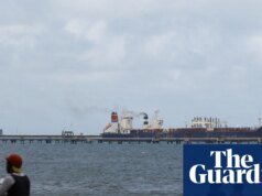 Aviões dos EUA monitoram navio-tanque na Irlanda em repressão ao petróleo venezuelano
