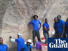 Pira de cremação na África considerada a mais antiga do mundo contendo restos mortais de adultos