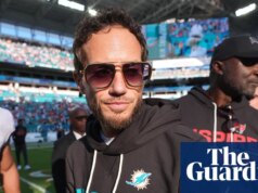 Dolphins demitem Mike McDaniel depois de perder os playoffs pela segunda temporada consecutiva