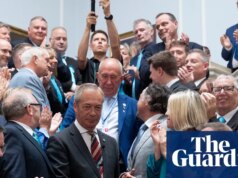 Reforma do Reino Unido acusada de trair promessas eleitorais após aumentos de impostos municipais