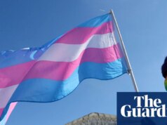 Suprema Corte dos EUA ouvirá casos de atletas trans que podem minar proteções importantes