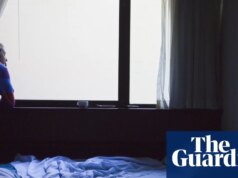 Pessoas LGB+ no Reino Unido têm “muito mais probabilidade” de tirar a própria vida do que pessoas heterossexuais