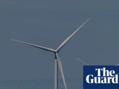 Juiz permite que parque eólico offshore interrompido por Trump retome construção