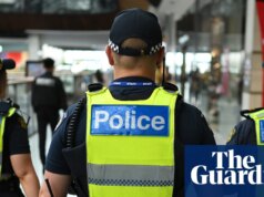 A polícia de Victoria revoga poderes para permitir revistas sem mandado no inside de Melbourne