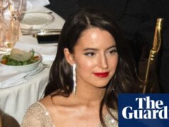 Mãe de um dos filhos de Elon Musk processa por imagens explícitas geradas por Grok