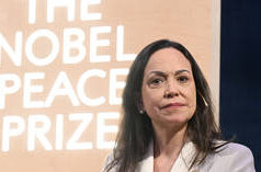 Vencedora venezuelana do Nobel ‘entrega’ sua medalha a Trump