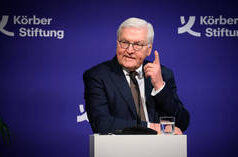 Trump alerta que pode seguir o “caminho difícil” na Groenlândia