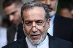 Trump ameaça tarifa de 25% contra qualquer pessoa que faça negócios com o Irã