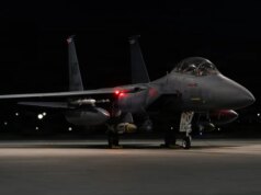 Ataques aéreos dos EUA atingiram alvos do ISIS na Síria, dizem autoridades