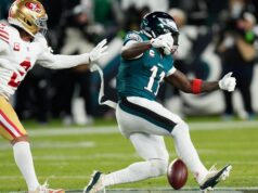 Problemas dos Eagles aparentes na derrota para o 49ers, briga lateral entre Sirianni e Brown