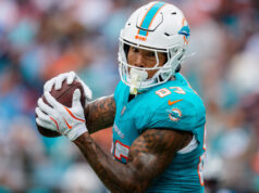 Golfinhos colocam TE Darren Waller no IR, assinam RB Donovan Edwards