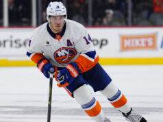 Bo Horvat, dos Islanders, sofre aparente lesão contra Mammoth