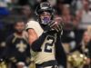 O large receiver do Saints, Chris Olave, descartou contra o Falcons com coágulo sanguíneo