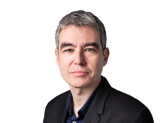 Trump afirma ter cancelado segunda onda de ataques ‘previamente esperada’ contra a Venezuela – política dos EUA ao vivo