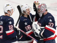 Hellebuyck e Thompson são as principais adições à escalação olímpica dos Estados Unidos