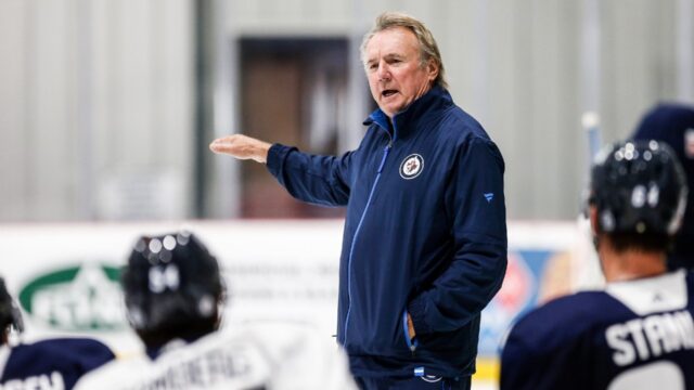 Winnipeg-Jets-head-coach-Rick-Bowness.jpg