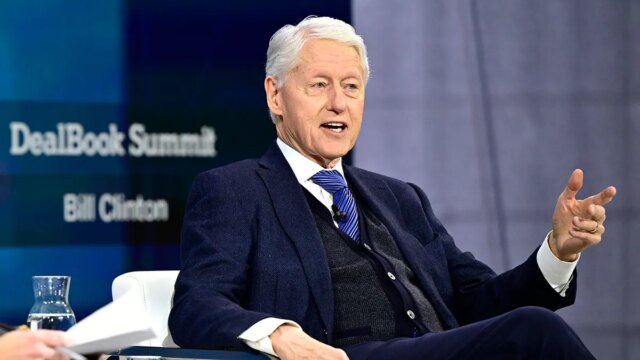 bill-clinton-dealbook.jpg