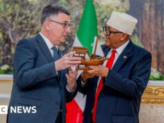 Ministro das Relações Exteriores de Israel em visita histórica à Somalilândia