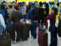 Americanos tentam voltar do Caribe para casa depois que ataque à Venezuela provoca fechamento do espaço aéreo